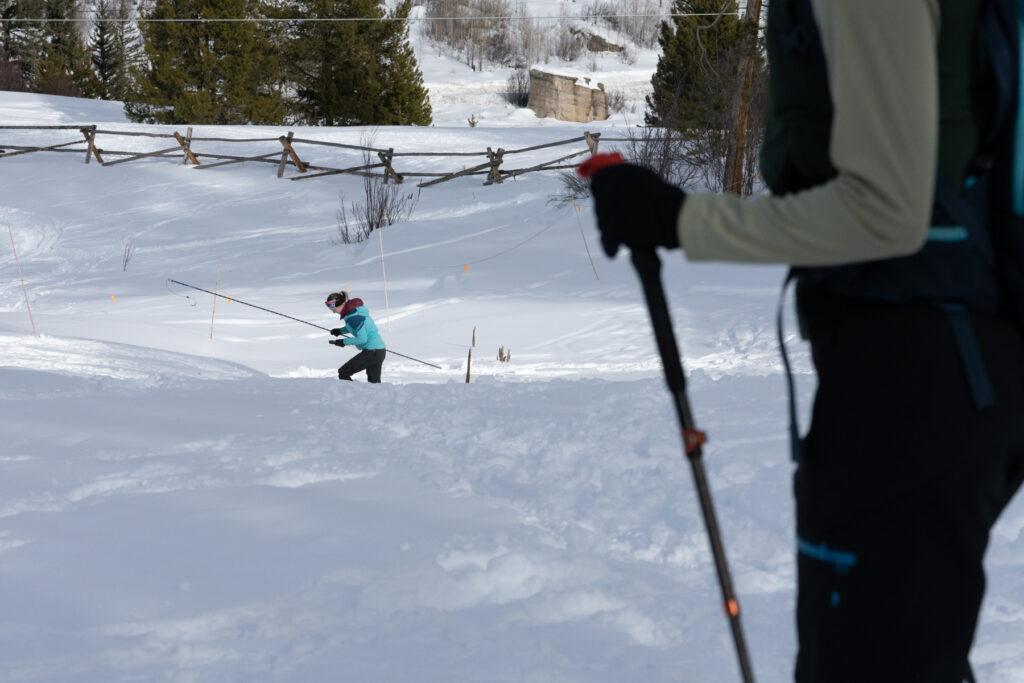 20230113-NFS-MINTURN-AVALANCHE-BEACON-TRAINING