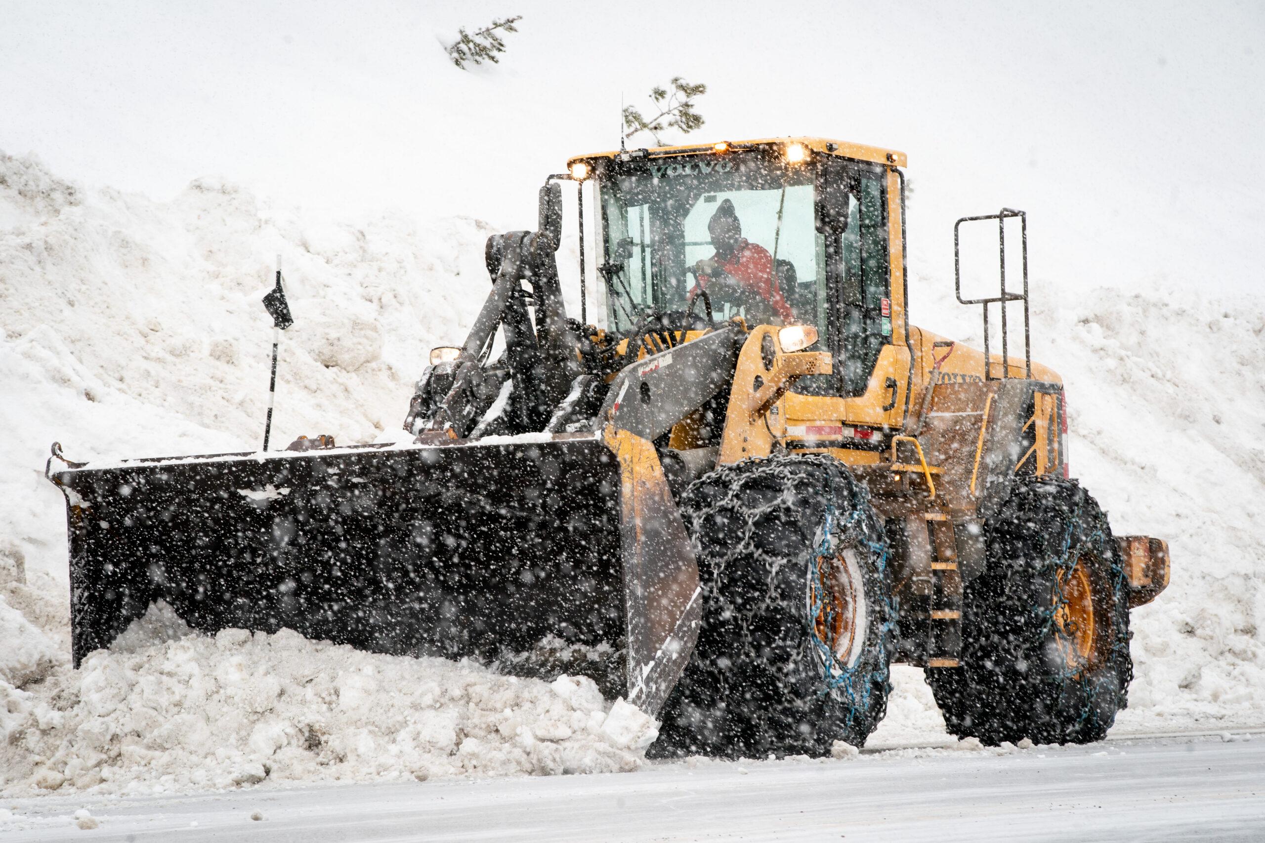 20230312-SNOW-PLOW-RABBIT-EARS-PASS-1