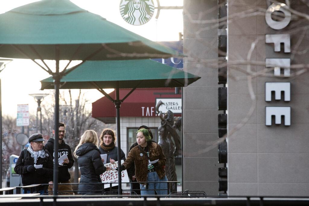 20230322-STARBUCKS-STRIKE-1