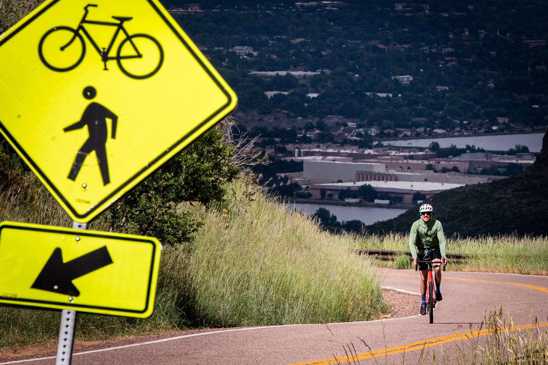 hot-weather-bicycle-riders-lookout-mountain-road-20230710