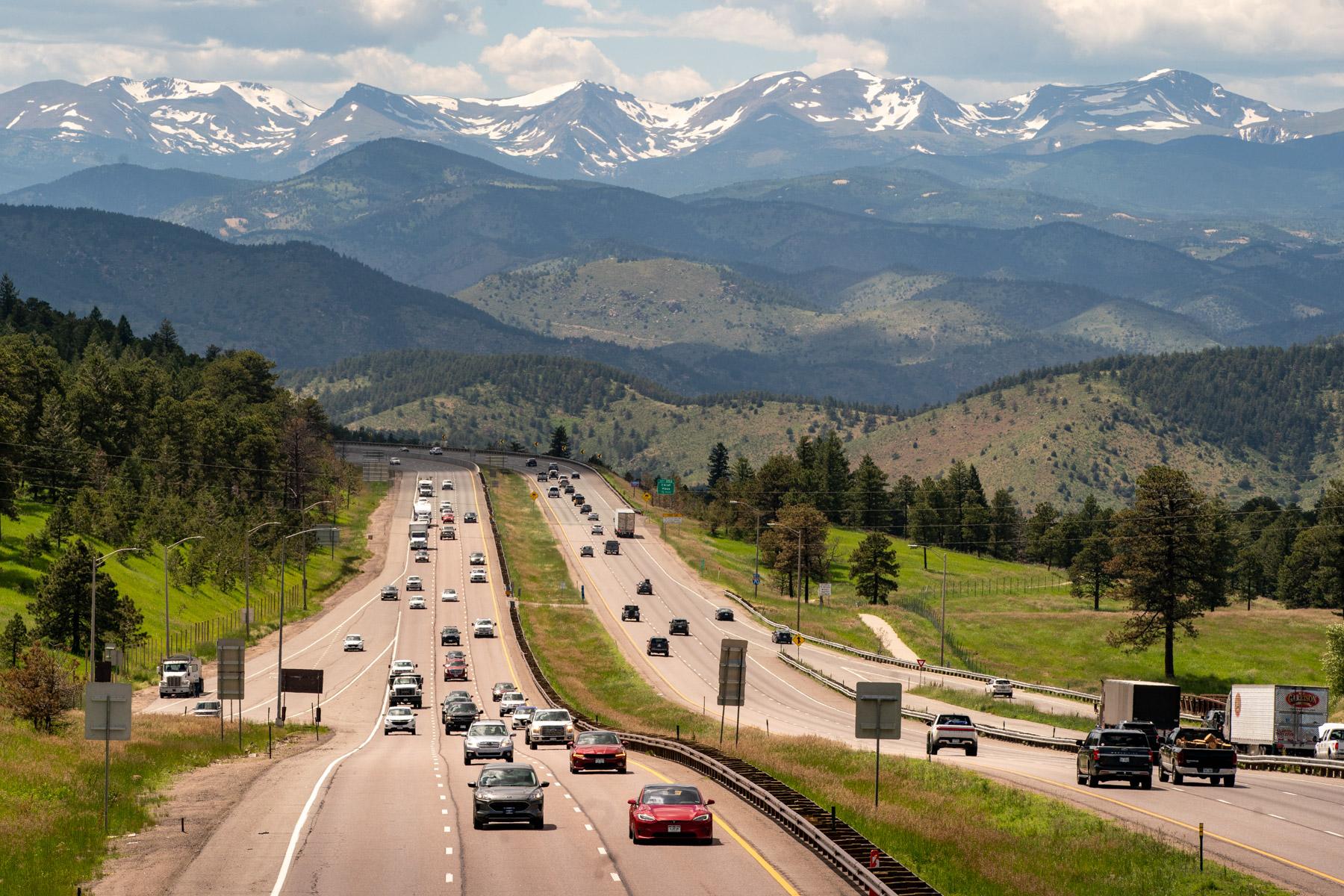 traffic-interstate-70-contiunental-divide-20230710