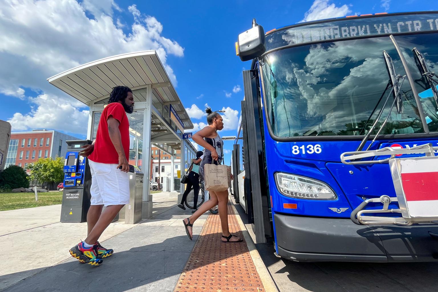 rtd-brt-denver-minneapolis-transit-20230816