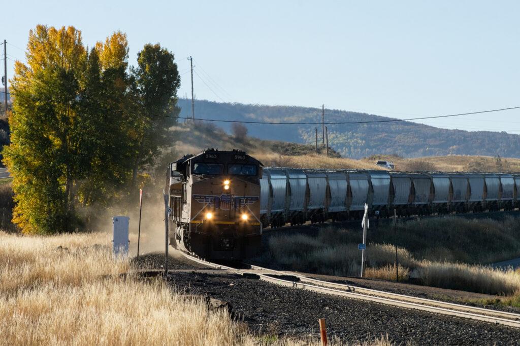 UNION-PACIFIC-FREIGHT-TRAIN