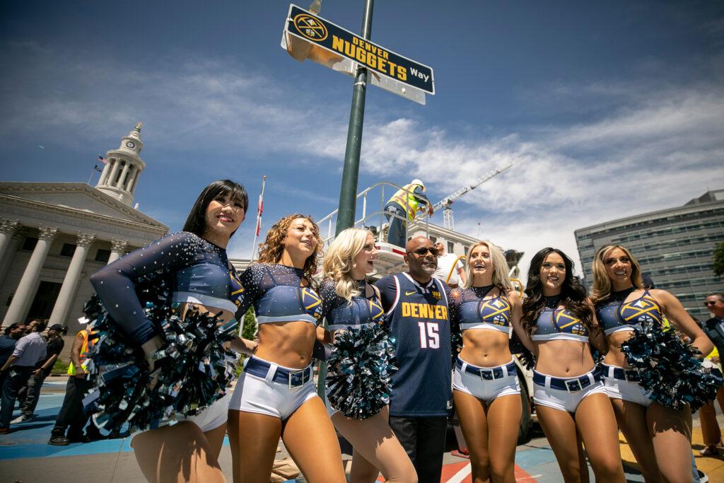 2023YIP05-DENVER-NUGGETS-DANCERS-MAYOR-HANCOCK