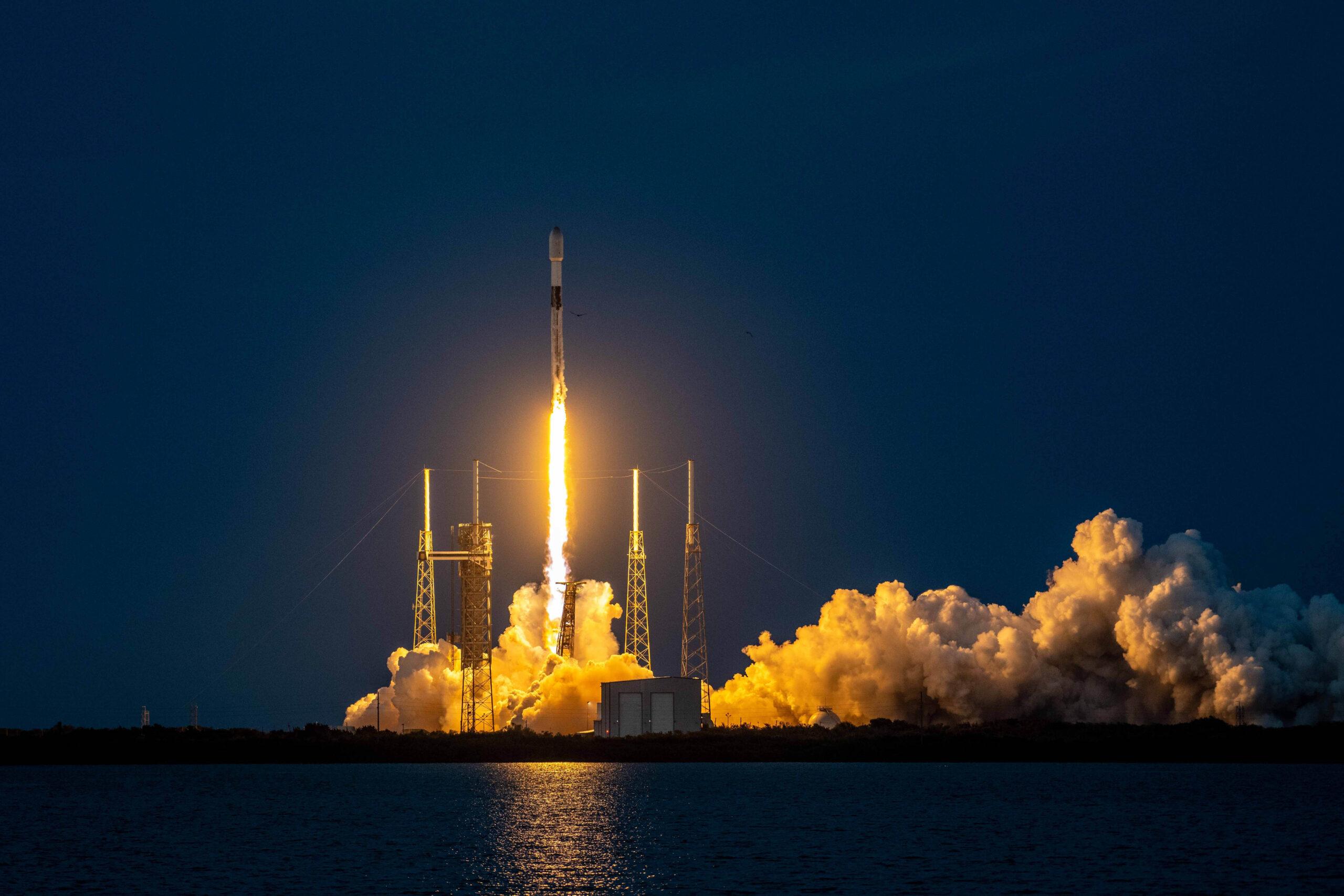 Falcon 9 Starlink 6-35 Launch