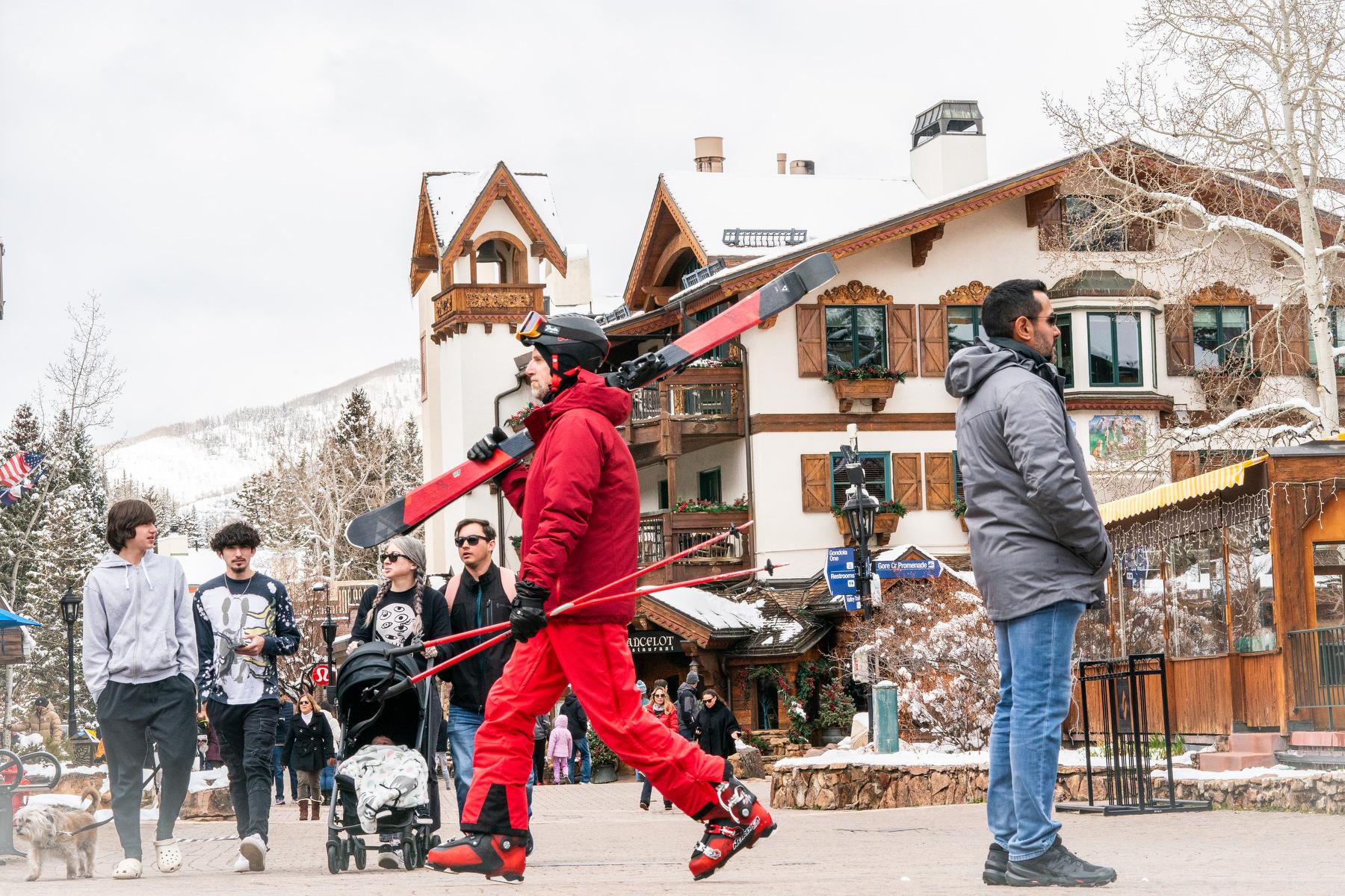 240327-vail-skiing-winter-snow-travel