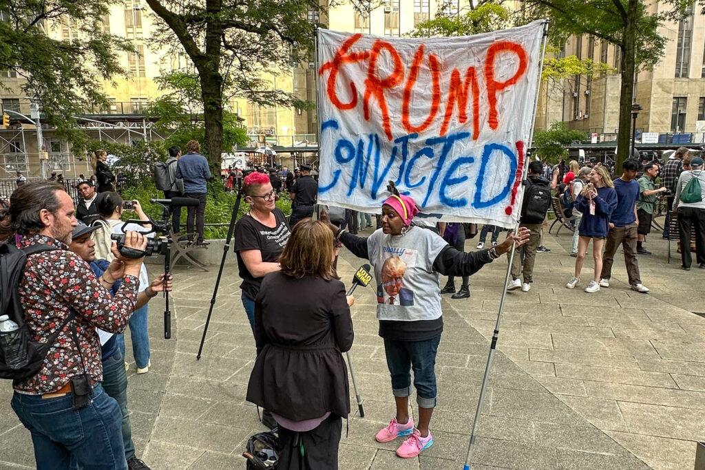 240530-trump-guilty-crowd-outside-courthouse-dd