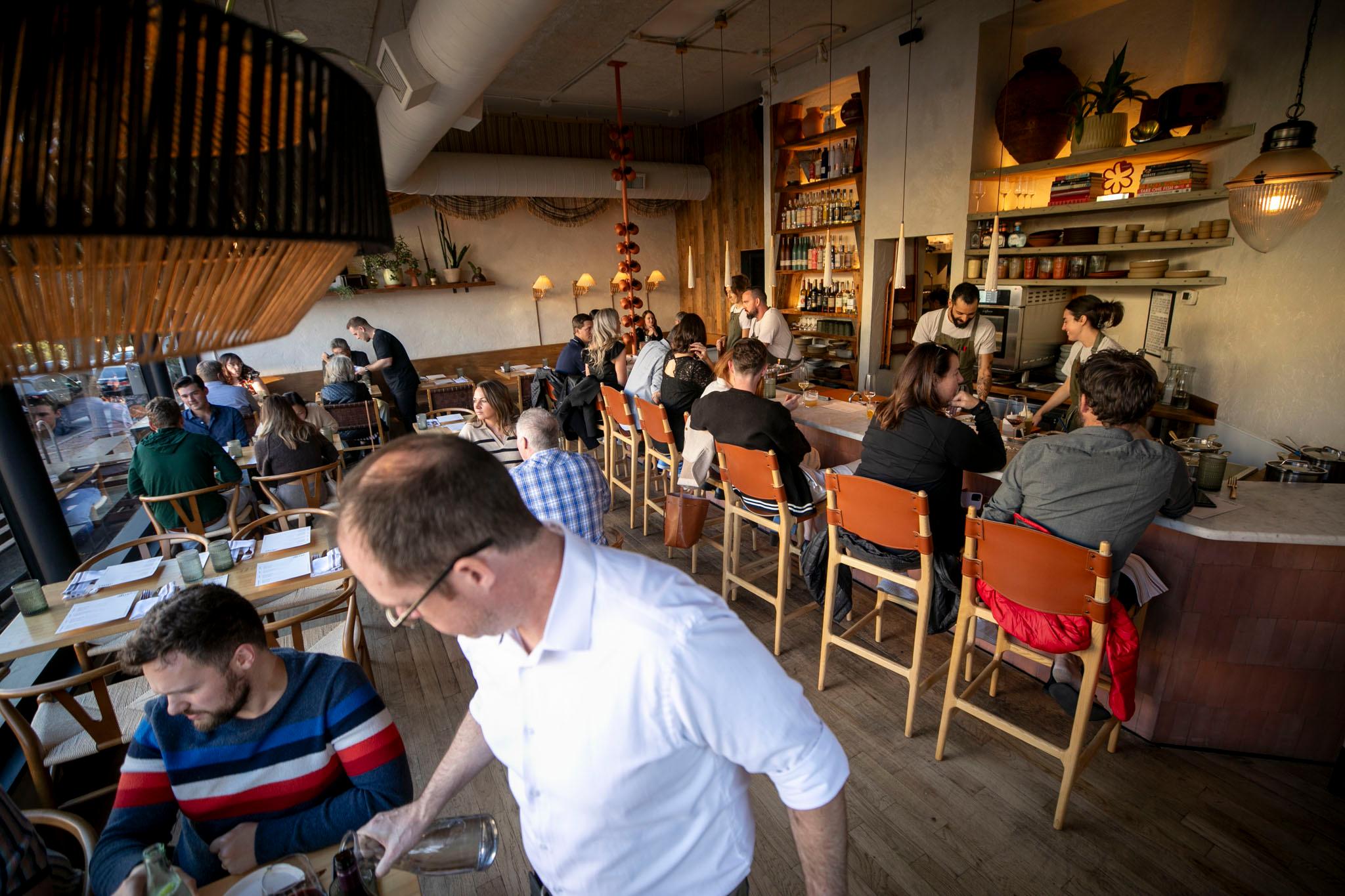 An early dinner rush in Alma Fonda Fina&#039;s Highland restaurant. Oct. 19, 2024.