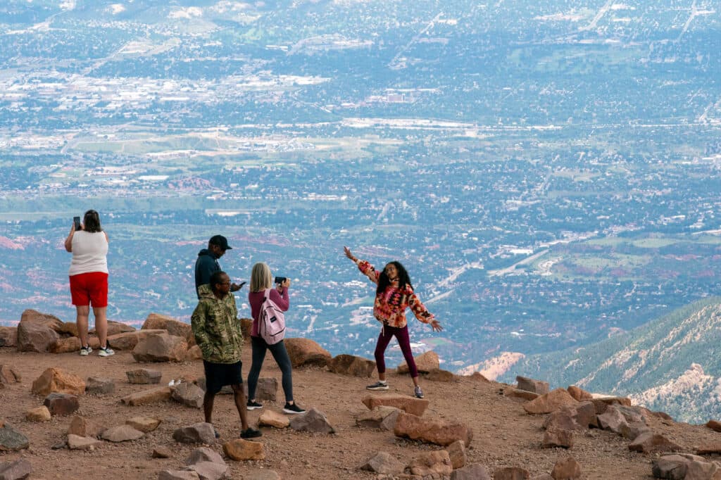 PIKES PEAK SHUTTLE