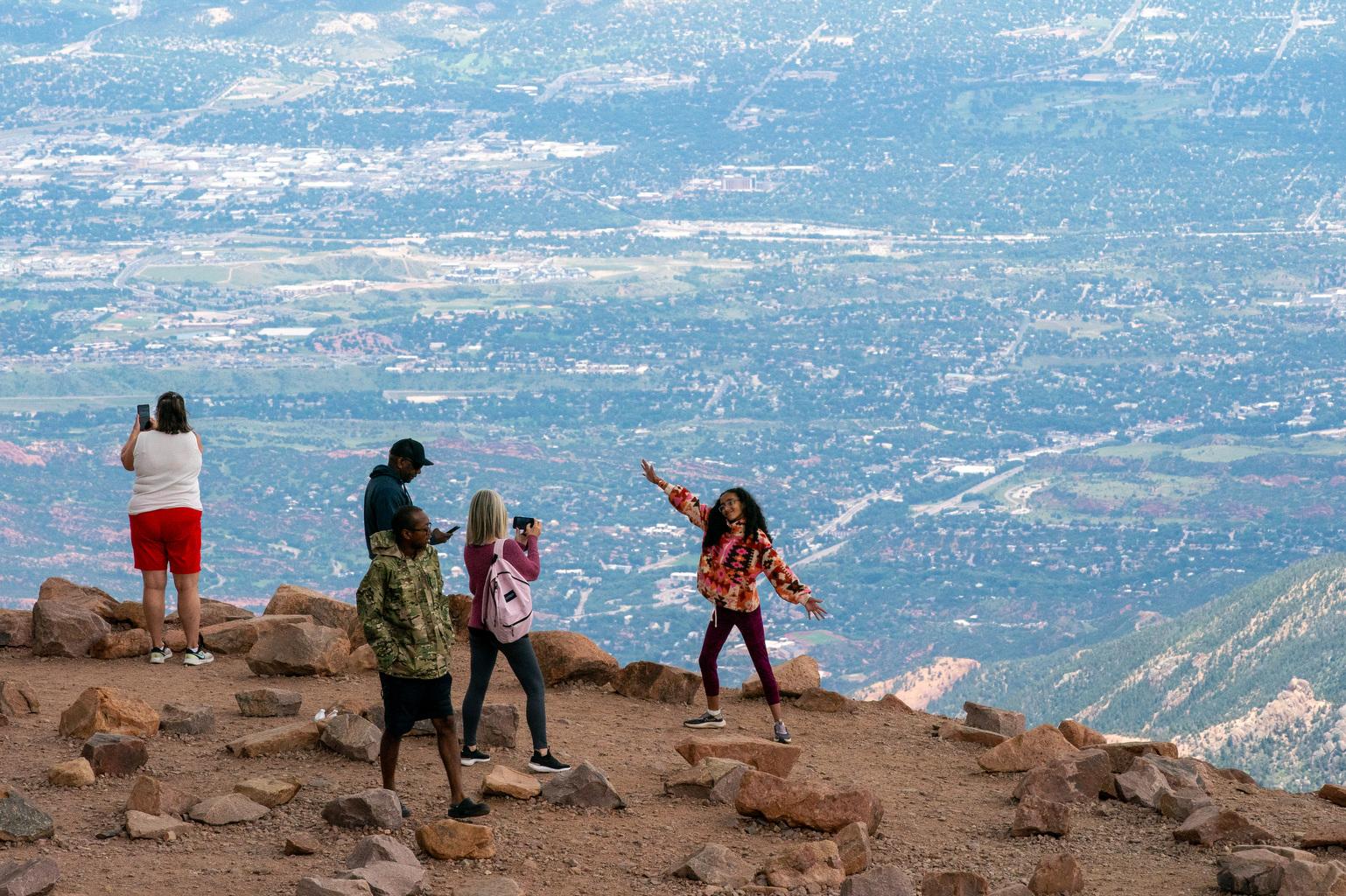 PIKES PEAK SHUTTLE