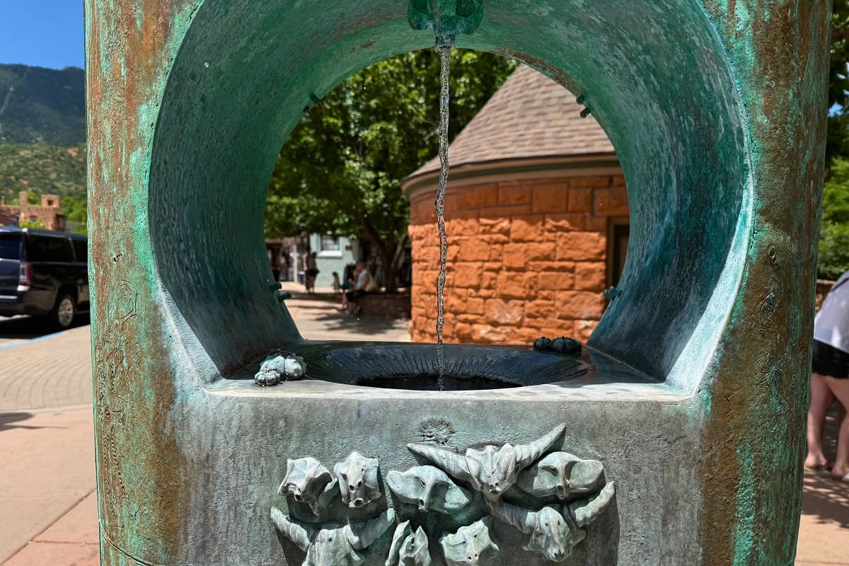 Water fountain