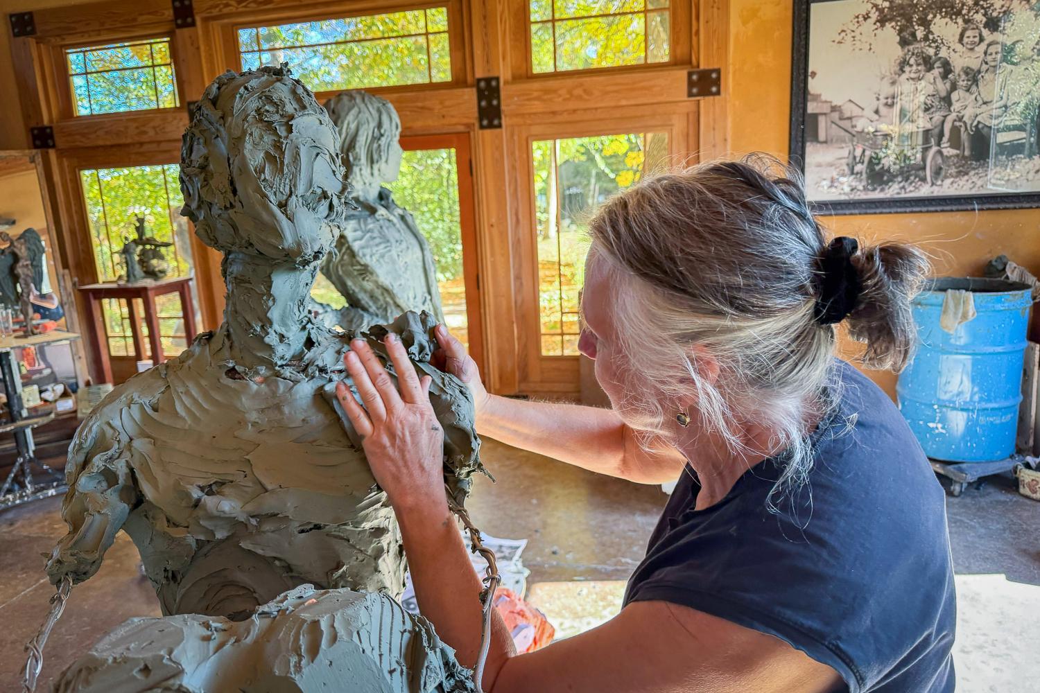 Jane DeDecker sculpts Josephine Baker