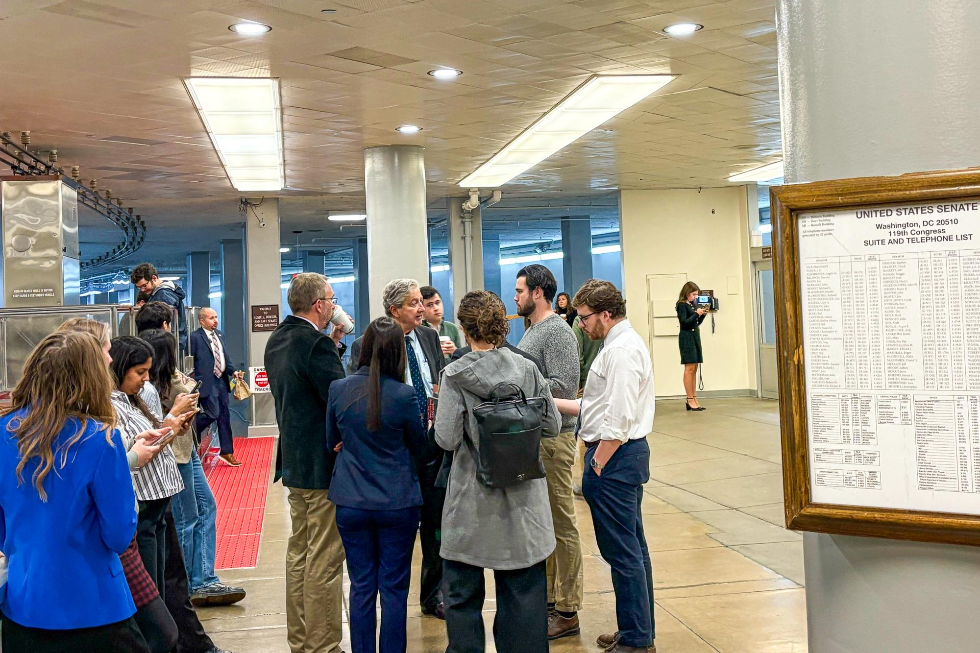 20251030-congress-shutdown-empty-capitol