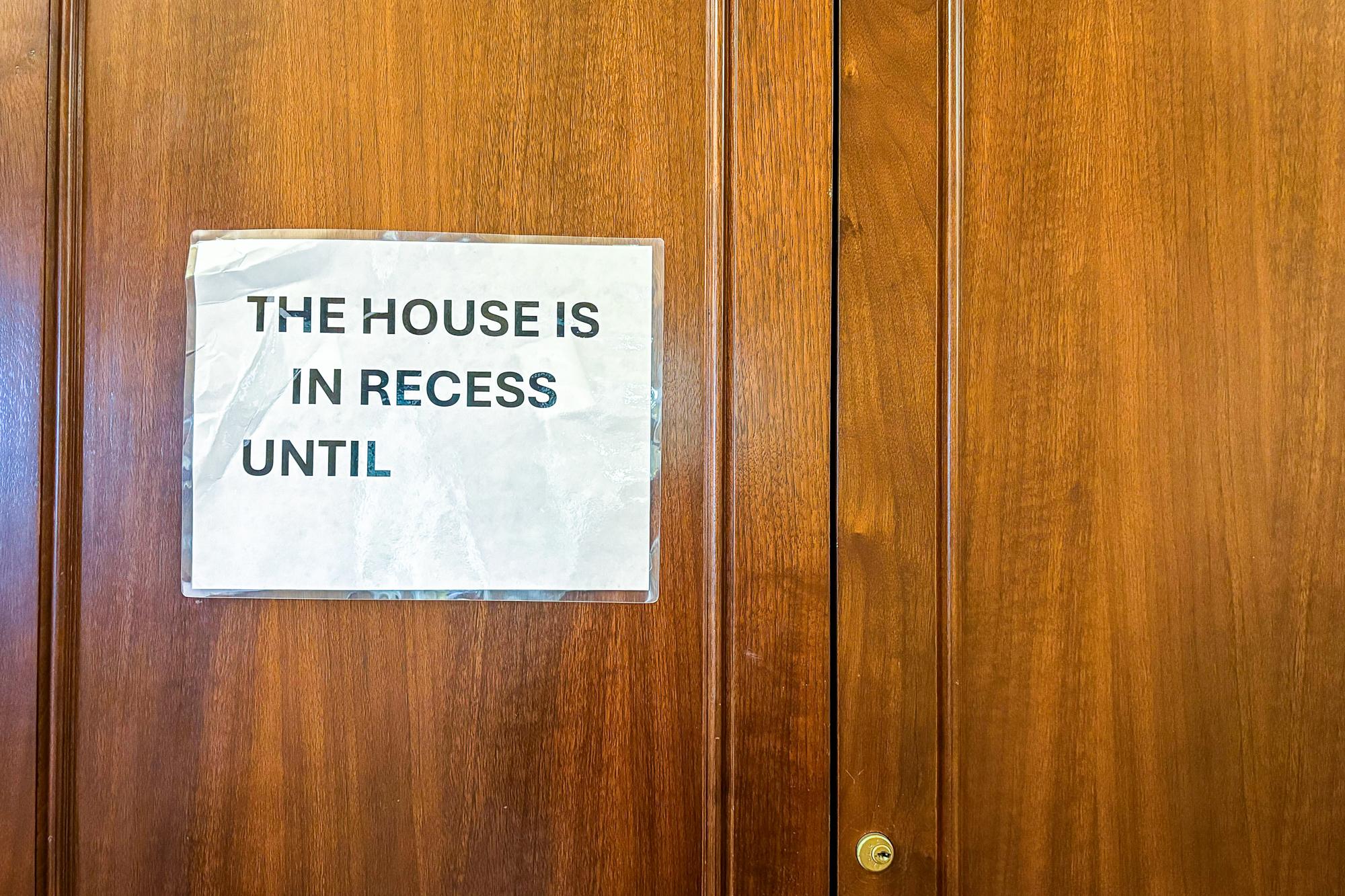 20251030-congress-shutdown-empty-capitol