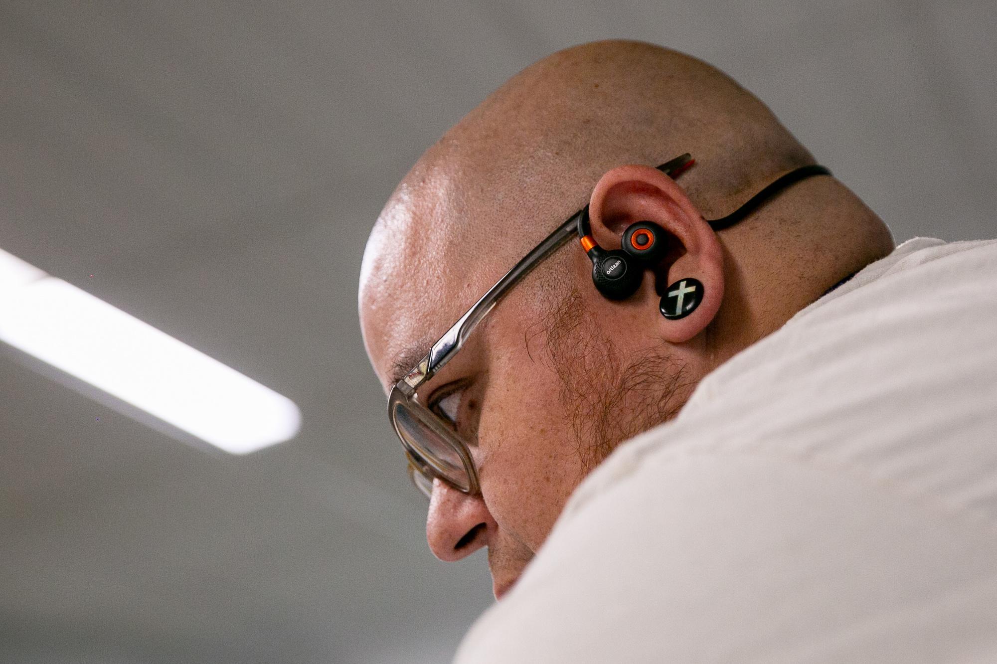 Reading tutor Gabe Martinez