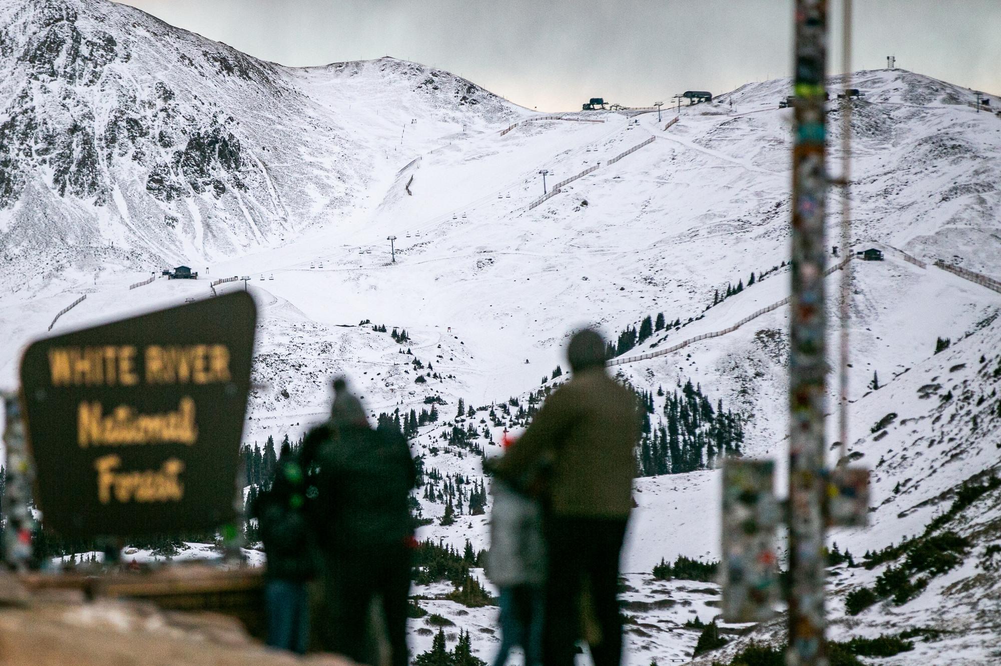 ARAPAHOE-BASIN-SNOWPACK-20251128