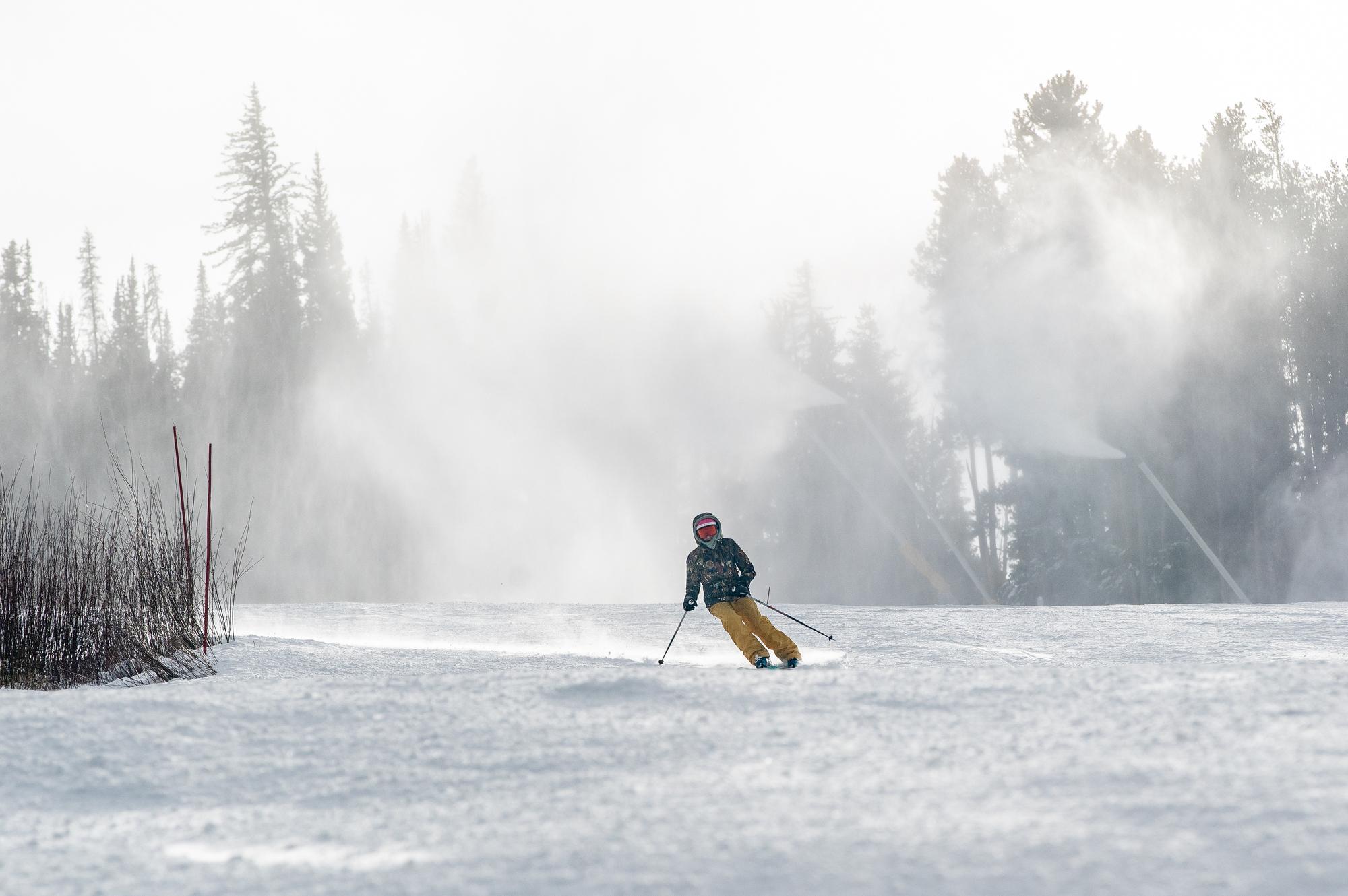20251203-snow-making-grooming-snowcat-keystone