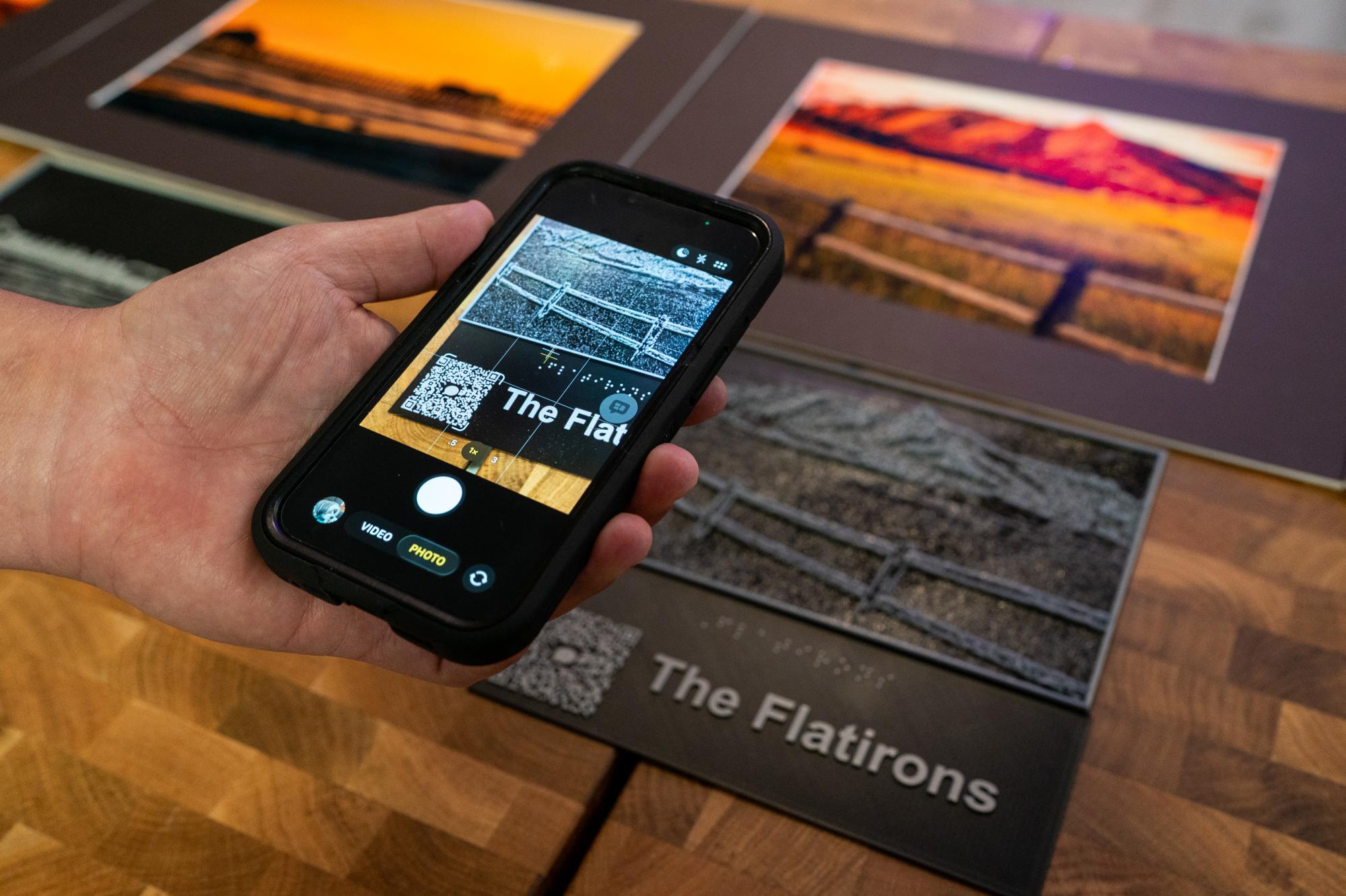 TACTILE-PHOTOGRAPHY-ART-BLIND-ART-20251209